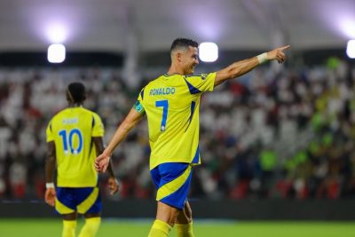 النصر يتغلب على مستضيفه الاتفاق بثلاثية نظيفة