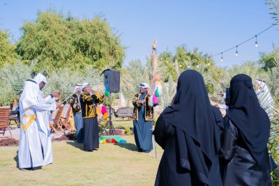 “رحلات الخير” تستضيف مرضى الزهايمر وأسرهم في جمعية ألزهايمر