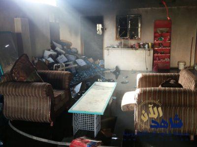 الدفاع المدني يخمد حريق بسكن عمال بمدينة الجشة