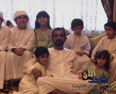 الشيخ محمد بن راشد ينشر هذه الصورة له مع احفاده في أول ايام العيد