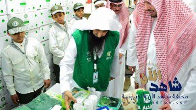 أمير الحدود الشمالية يقف على برامج وخدمات “هدية “