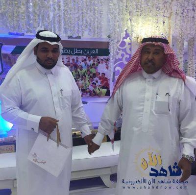 خلال أحتفاله بكأس بطولة دورة وسماوي 18