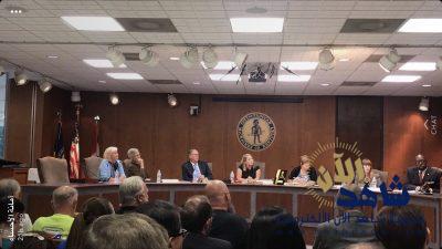 أمين الاحساء يشارك بورقة (عمل تقديم الأحساء كمشهد ثقافي متجدد)