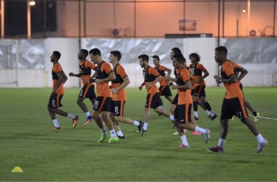 الفريق الأول بالشباب يكثف استعداداته للقاء فريق (الفتح)