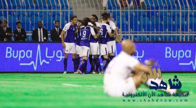الهلال يخطف صدارة الدوري بثنائية في مرمى القادسية