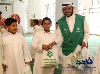 “هدية” تستضيف “40” طالباً من مدرسة رجاء بن حيوة المتوسطة ببحرة