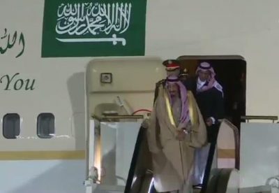 بالصور.. خادم الحرمين يصل إلى روسيا في زيارة تاريخية