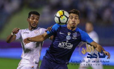 الشباب بالتعادل يحرم الهلال من الصدارة