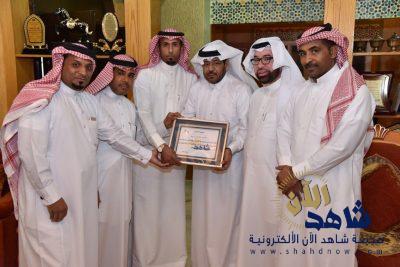 وفد صحيفة “شاهد الآن” في ضيافة رجل الأعمال “السعد”