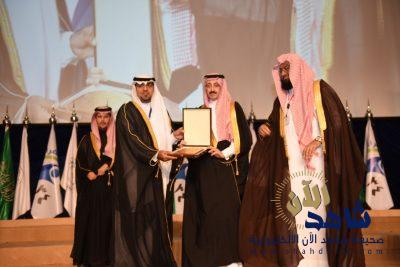 الأمير بدر بن محمد بن جلوي آل سعود يكرم 362 طالب بحفل التفوق بالأحساء