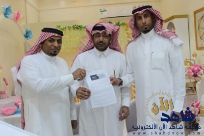 إدارة “شاهد الآن” توقع عقد شراكة إعلامية مع محل قطوف راقية بـ”الجفر”