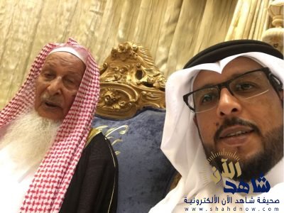 الأستاذ بخيت الزهراني يتلقى التعازي في وفاة عمته