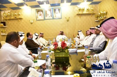 استعراض آليات زيادة الممارسين والبرامج التطويرية لرابطة فرق احياء كرة القدم