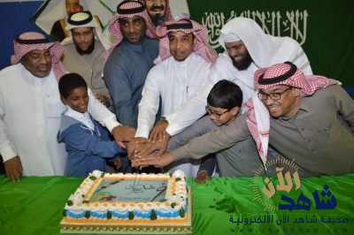 طلاب ابتدائية الأمير محمد بن فهد يوزعون أكثر من 500 هدية للأيتام