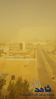 عاجل بالصور.. موجة غبار تضرب جدة واستنفار لكافة القطاعات الصحية والأمنية