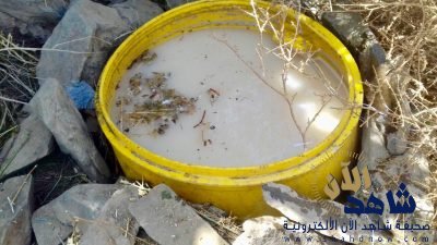 بالصور.. قرابة 4000 لتر من الخمور في أماكن جبلية متفرقة شمال أبها