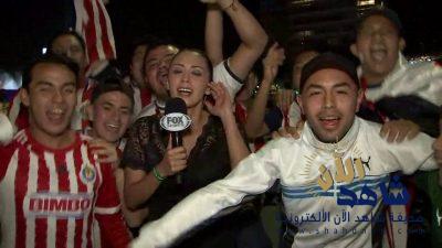 بالفيديو.. صحفية تُلقن مشجعاً تحرش بها درساً لن ينساه!