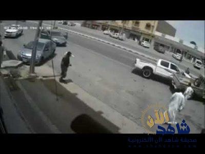 نجاة شاب من موت محقق بالطائف.. وفيديو يوثق الواقعة المثيرة