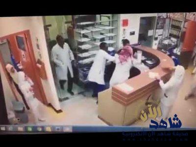 بالفيديو تفاعل رسمي  مع جريمة “طاعن الممرض الصحي بالسكين” بالمدينة المنورة ( الفيديو مروع)