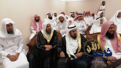 بحضور كوكبة من أهل العلم والمشايخ ورجال الأعمال والوجهاء تم افتتاح مقر الإدارة لدار الآل والصحب الوقفية فرع الأحساء بمدينة المبرز