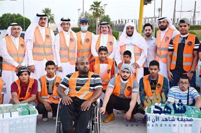 المجلس البلدي يشارك في توزيع إفطار صائم