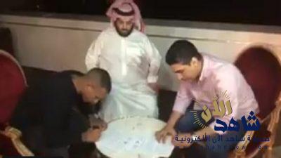 الوحدة يتعاقد مع رومولو أتيرو نجم منتخب فنزويلا