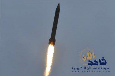 سقوط صاروخ باليستي في الأراضي اليمنية أطلقه الحوثيون باتجاه نجران
