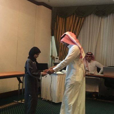 معاقة لكن طموحي يتجاوز الحدود