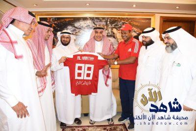 مدير تعليم مكة يوجه بمشاركة الطلاب في احتفاليات اليوم الوطني في مباراة الوحدة والرائد