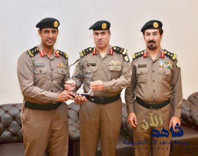 إدارة سجن محافظة الخبر تكرم منسوبيها المُمَيَّزِين