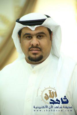 عبدالإله يضئ منزل الاعلامي سراج الزهراني