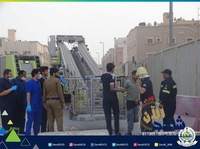 إنقاذ عامل احتجز بسلة «رافعة برجية» في الدمام