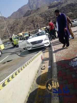 نجاة امرأة من حادث مروري تعرضت له على طريق الشرائع بمكة المكرمة