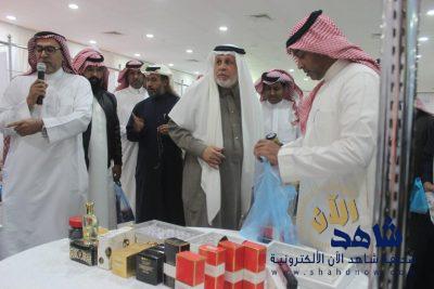 أعضاء نادي التجار والتجارة يزورون مهرجان الأٌسر المٌنتجة بوادي الدواسر