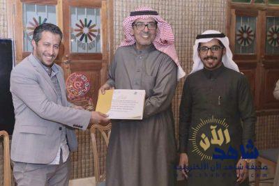 (كيف تسوق فيلمك) جديد جلسة شاي وبتنظيم نادي السينما بفنون الأحساء