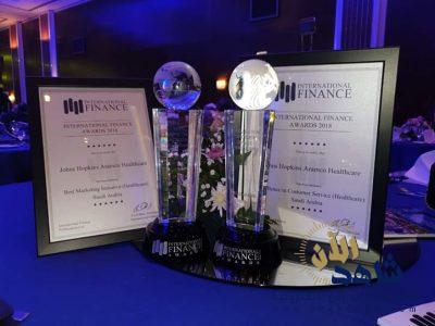 جائزتي أفضل مبادرة التسويق والتميز في خدمة العملاء لمركز جونز هوبكنز أرامكو الطبي “