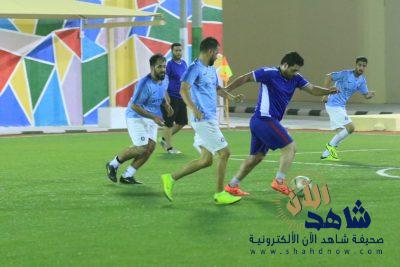 بيد من حديد التأهيل الشامل في مباراة دمار شامل يحكم قبضته على الصدارة