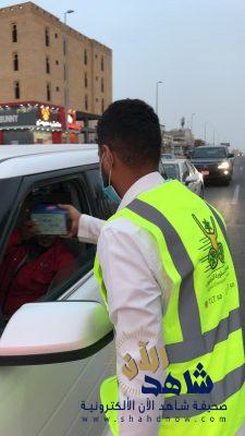 عطاؤك خير يقدم إفطار الصائمين على طرق الأحساء