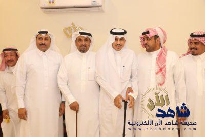 اعلامييو الأحساء وزملاء أحمد الصائم يحتفلون بخروجه من المستشفى سالما معافى