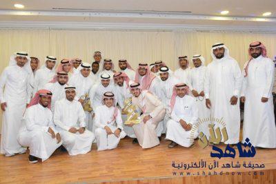 العباس يتوج بجائزة الصليح للتعليق الرياضي