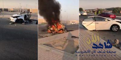 الاحساء / بالفيديو: احتراق وتفحم مركبة ووفاة قائدها لاصطدامها بعامود إنارة