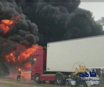 هنا تفاصيل حريق ناقلة وقود “جدة- جازان”..7 مركبات ووفاة!