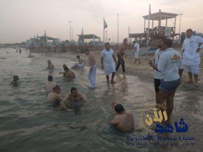 مركز التأهيل الشامل للذكور بالدمام يزور مسبح حرس الحدود لذوي الاحتياجات الخاص بشاطئ نصف القمر بالخبر