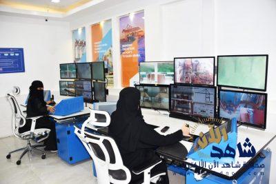 اول سعوديات يحصلن على رخصة تشغيل الرافعات الجسرية العملاقة