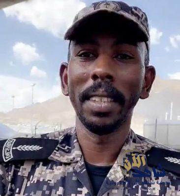 فيديو 100 ألف ريال وسيارة وتعيين لرجل الأمن الرافض لهدية المبلغ المالي من ( حاجة)