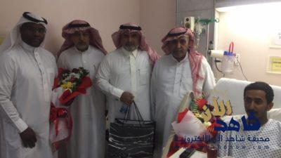 مشيدين بشجاعتهم البطولية … إدارة النجوم تقوم بزيارة المصابين بالحد الجنوبي