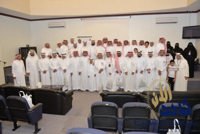 مركز النخيل والتمور بالاحساء يستضيف هيئة الصحفيين السعوديين فرع الاحساء