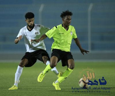 هجر يكسب ودية النجوم