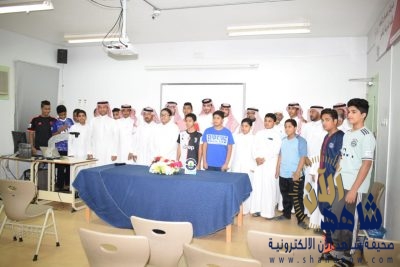 لجنة واعي بخيرية الجشة تُنفذ برنامج بعنوان “ الطريق إلى كلية الطب “