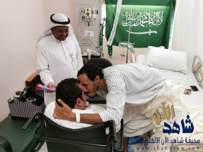 مستفيدي مركز التأهيل بالأحساء في زيارة المصابين من أبطال الحد الجنوبي
